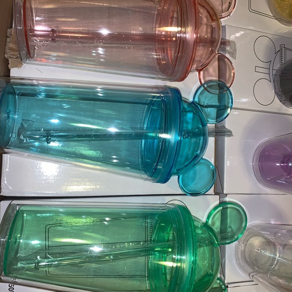 Mickey Mouse - Picture 5 of 6